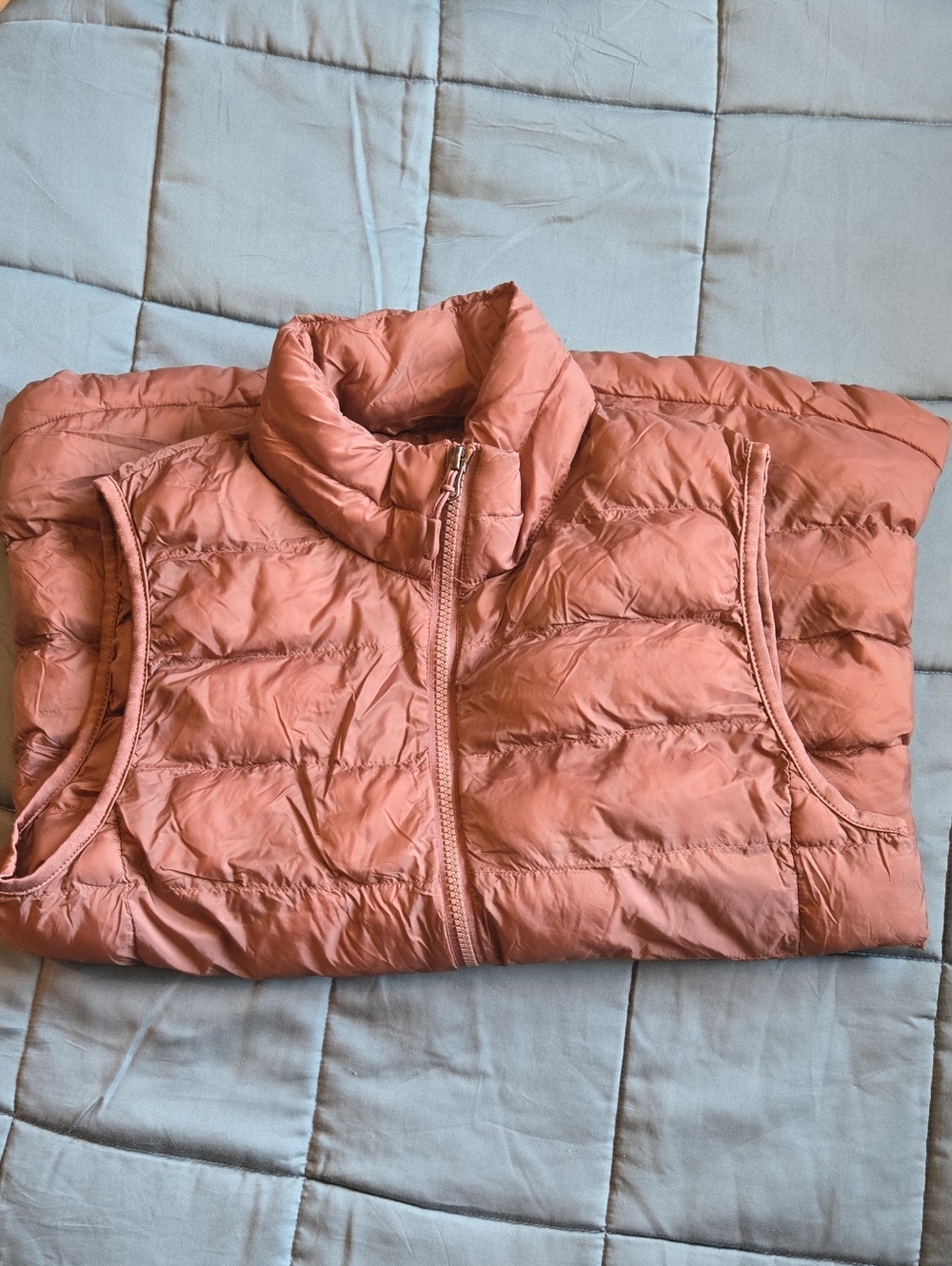 Lightweight Quilted Women's Puffer Vest - Dusty Rose